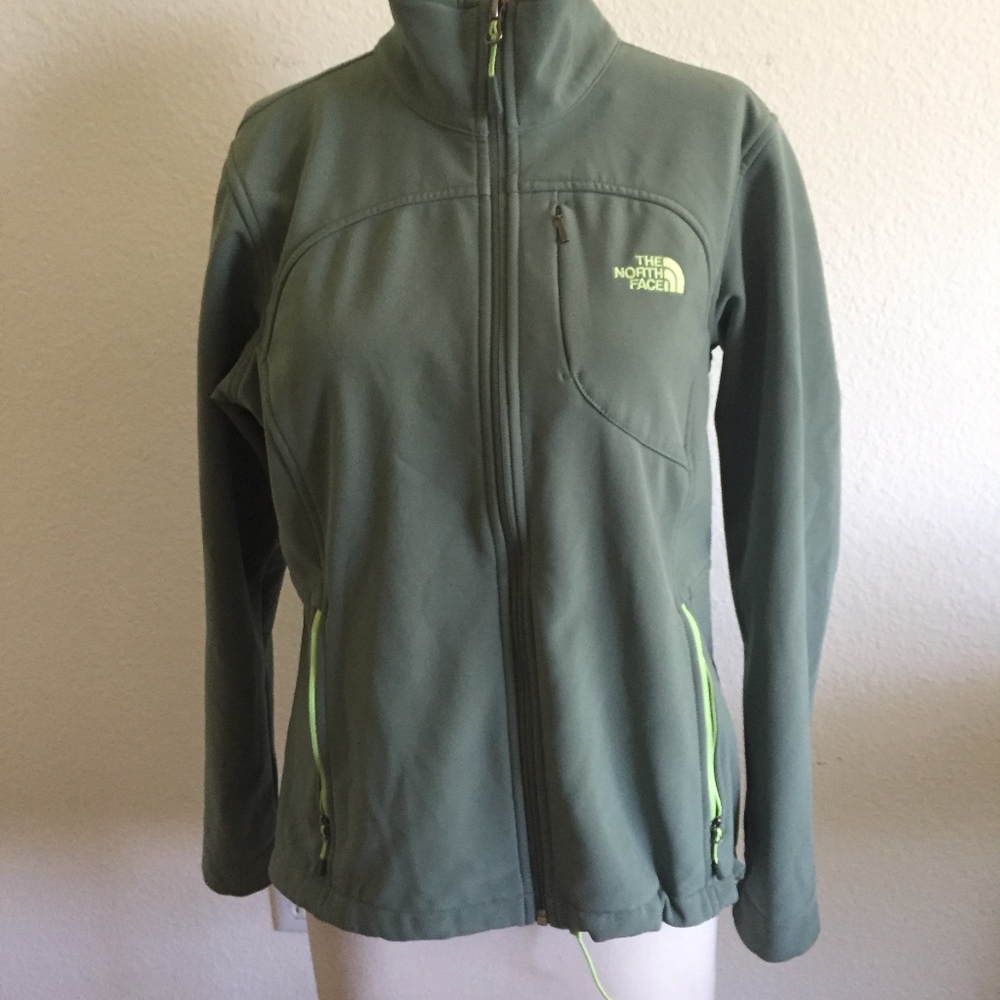 The North Face Women's Apex Bionic 2 Jacket Green